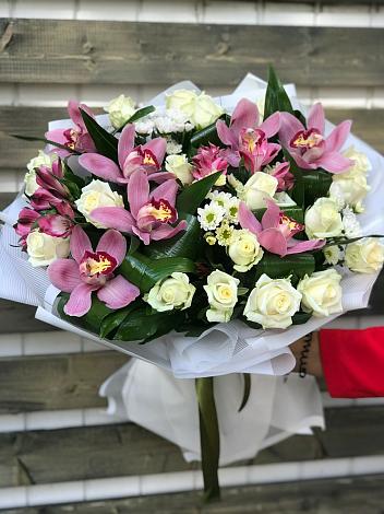 Букет цветов из: Розы и Хризантемы в Чограйском