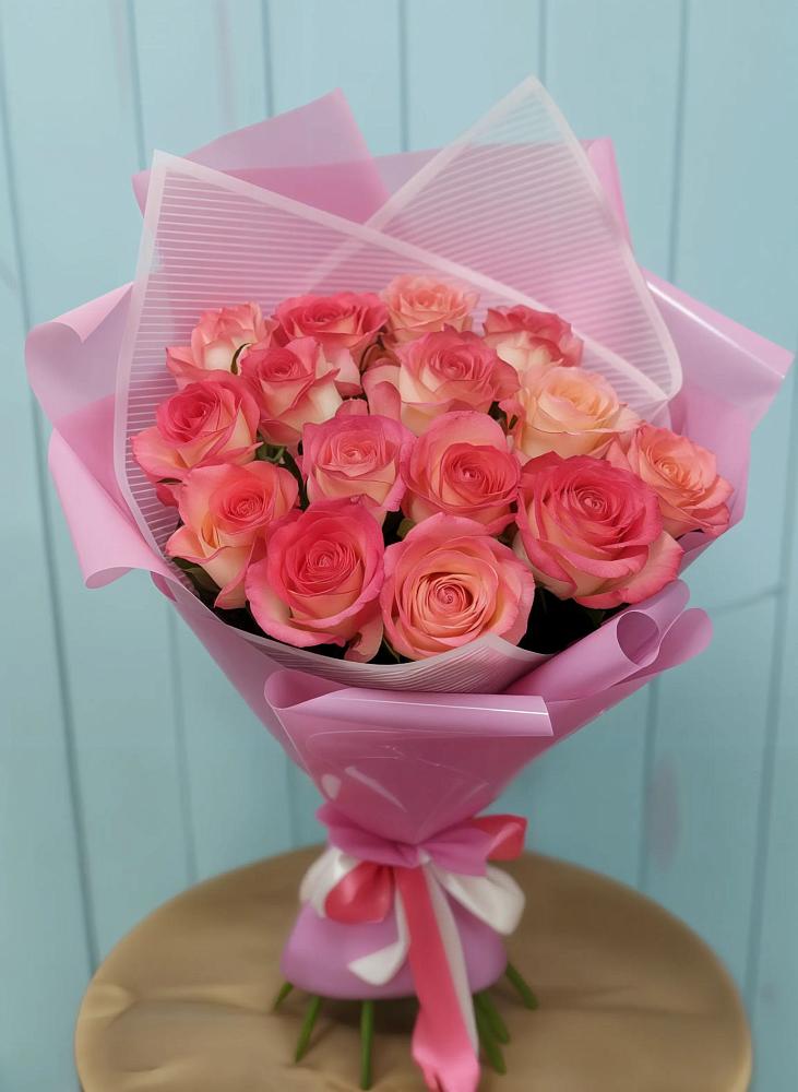 Букет 15 Розовых роз Равель в Чограйском