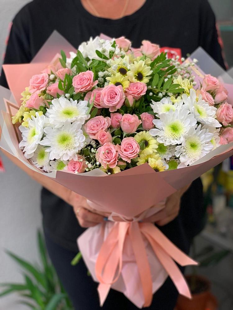 Букет цветов из: Розы и Хризантемы в Чограйском