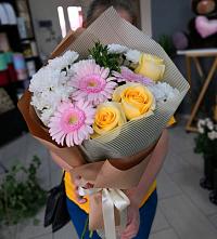 Букет цветов из:  Герберы, Розы и Хризантемы в Чограйском