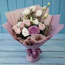 Букет цветов из:  Розы и Лизиантусы в Чограйском