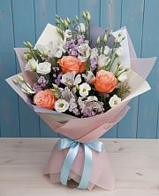Букет цветов из:  Лизиантусы, Розы, Альстромерии и Гипсофила в Чограйском