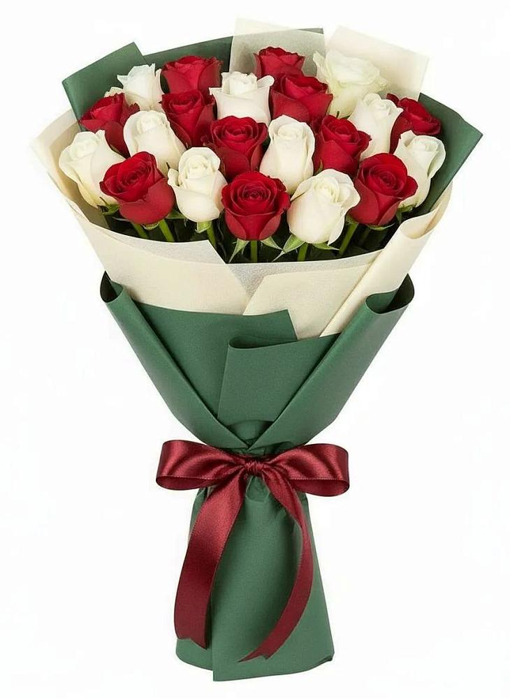 Букет Микс из красных и белых роз в Чограйском