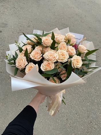 Букет Кремовые розы Латте в Чограйском
