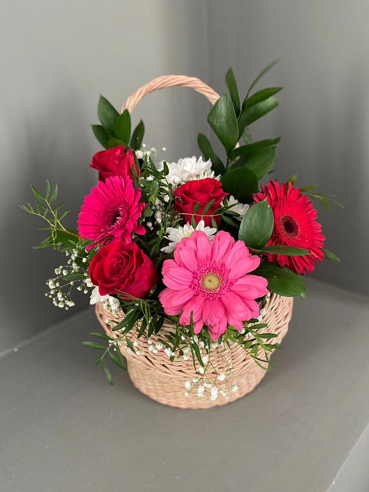 Цветочная композиция из Розы, Хризантемы и Герберы в корзине в Чограйском