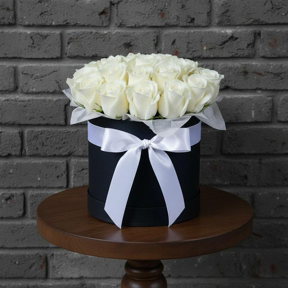 Цветочная композиция из Розы в шляпной коробке в Чограйском