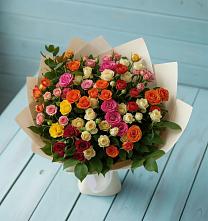 Букет Микс из разноцветных кустовых роз в Чограйском