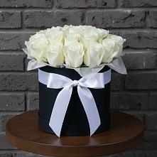 Цветочная композиция из Розы в шляпной коробке в Чограйском